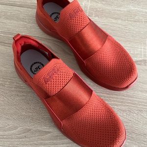APL Bliss Sneakers in Red - Size 9
